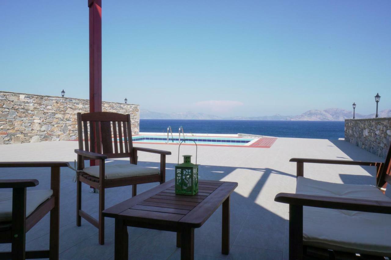 Anefanti Villas Ágios Kírykos Esterno foto